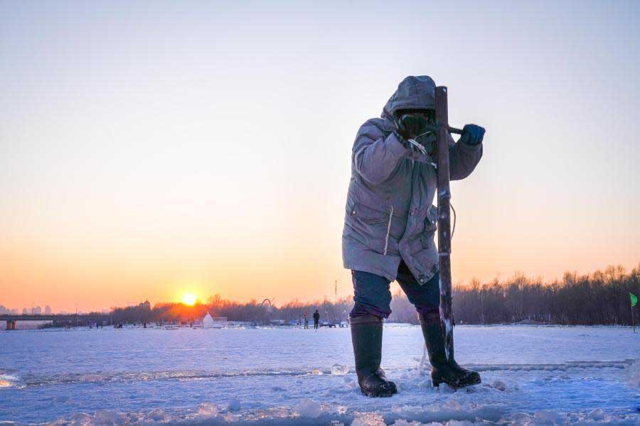 冰蹿 鑿冰工具(jù)