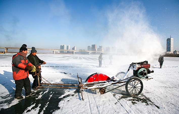 鋸冰(bīng)車采冰(bīng)工具